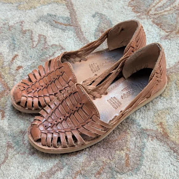 Macarena Collection Huarache Brown Woven Leather Huarache Flats Sandals - Picture 1 of 8